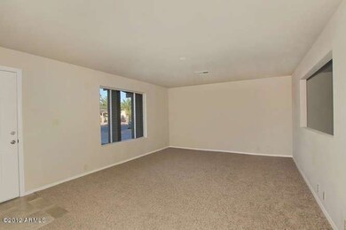 03 Living Room-666x444-72dpi