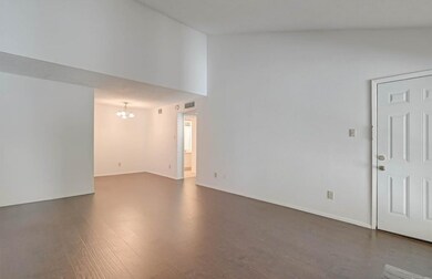 10049 Westpark Dr unit 120, Houston, TX 77042 - photo 5