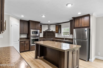 119 Buckeye Ln, Burgaw, NC 28425 - photo 2