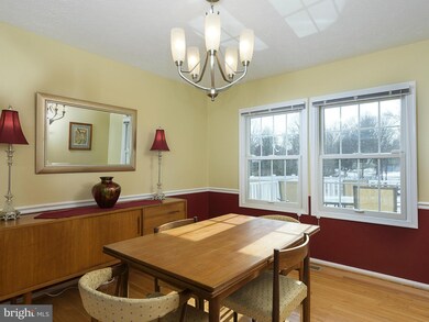 10038 Cambric Ct, Columbia, MD 21046 - photo 5