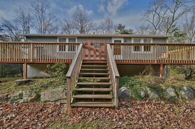 The front deck measures 40x10 with new decking and