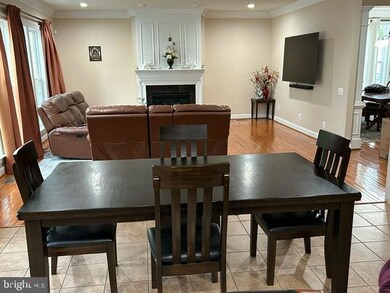 25563 Taylor Crescent Dr, Chantilly, VA 20152 - photo 7