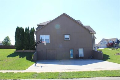 1528 Deer Ridge Ct, Raymore, MO 64083 - photo 3