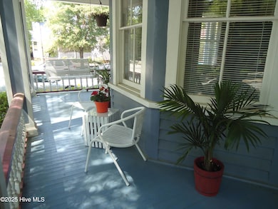 401 S. 5th Avenue Porch