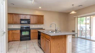 1283 E Lark St-7