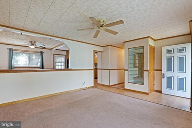 803 Birchwood Dr, Newark, DE 19713 - photo 4