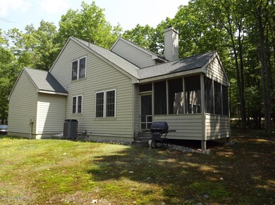 407 Gentian Ln, Pocono Pines, PA 18350 - photo 7