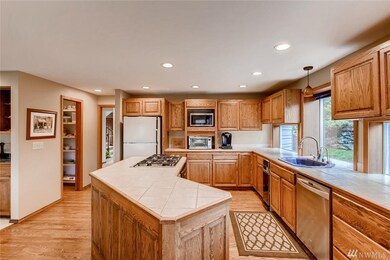 1106 10th Ave N, Edmonds, WA 98020 - photo 5