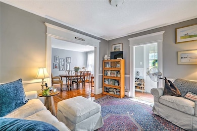 134 Irving Ave, Providence, RI 02906 - photo 7