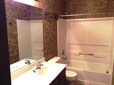 2282 Flagstone Ln unit 601, Carpentersville, IL 60110 - photo 6