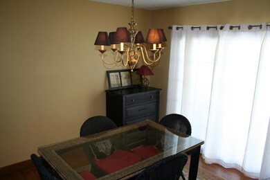 406 Fallis Rd, Columbus, OH 43214 - photo 5