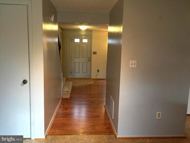 9335 Cabot Ct, Laurel, MD 20723 - photo 4