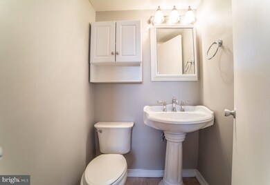 5937 Quantrell Ave unit 102, Alexandria, VA 22312 - photo 6