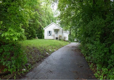 39 Bircher Ave, Poughkeepsie, NY 12601 - photo 5