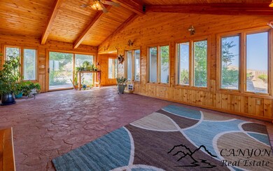 870 Hwy 14, Shell, WY 82426 - photo 6