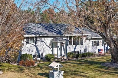 1138 Weeping Willow Cir, Wisconsin Rapids, WI 54494 - photo 4