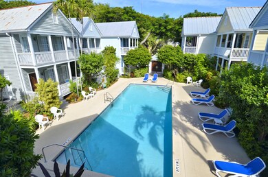 Exterior-Pool-_DSC8180