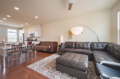 508 Woodlawn Ave HDR32