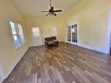 230 Burke Ave, McComb, MS 39648 - photo 3