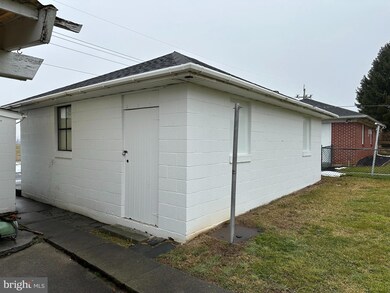 1403 E Derry Rd, Hershey, PA 17033 - photo 7