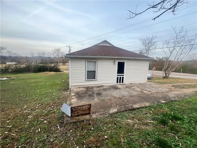 14 Wintergreen Ln, Yellville, AR 72687 - photo 2