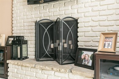 DECOR FIREPLACE WITH BRICK SURROUND