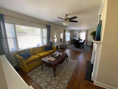 Living Room w/ beautiful hardwood floors
