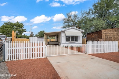 1432 W Buena Tierra Place, Tucson, AZ 85705 - photo 2