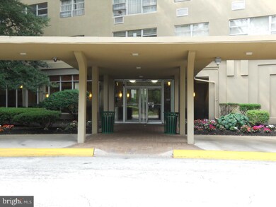 Radnor House unit 812, Bryn Mawr, PA 19010 - photo 2