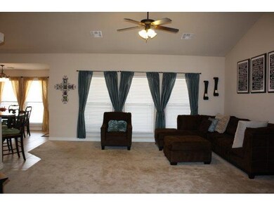 LARGE LIVING AREA