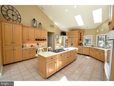 7 Tunbridge Wells Ct, Medford, NJ 08055 - photo 5