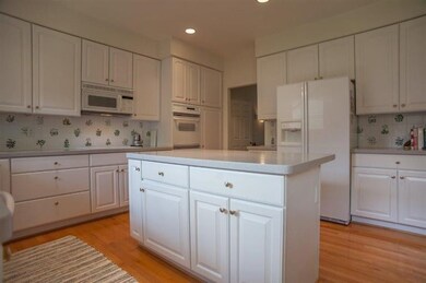 4637 Sawgrass Dr W, Ann Arbor, MI 48108 - photo 7