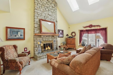 6364 Oakcreek Dr, Cincinnati, OH 45247 - photo 5