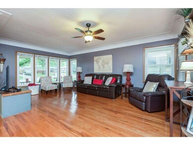 3021 Aurora Ave, Des Moines, IA 50310 - photo 2