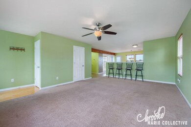 1633CrescentPointDrSE-1
