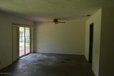 910 Nightingale Rd, Jacksonville, FL 32216 - photo 5