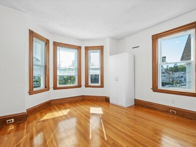 162 Myrtle St unit 1, Waltham, MA 02453 - photo 4