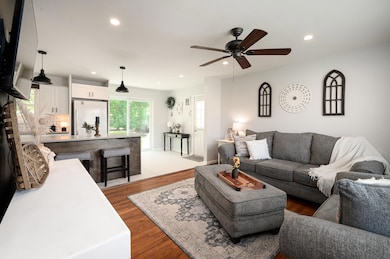 2740 Clover St, Charleston, SC 29414 - photo 5