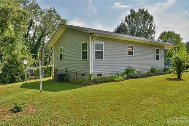 24 Wilson Creek Dr, Asheville, NC 28803 - photo 5