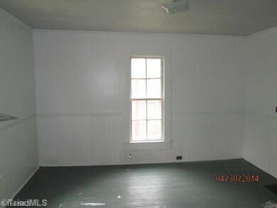 219 W Bell St, Statesville, NC 28677 - photo 3