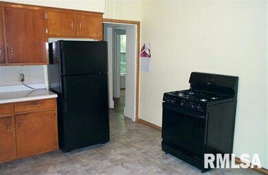 1120 College Ave, Davenport, IA 52803 - photo 6