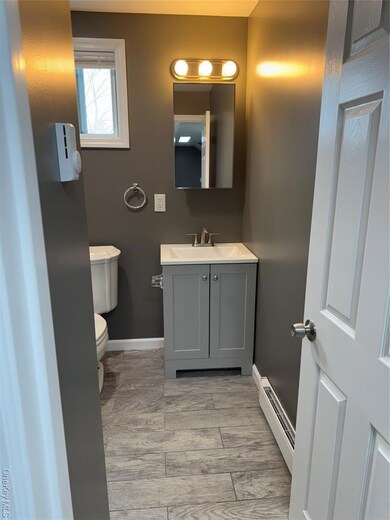 23 Collegeview Ave unit 23-8, Poughkeepsie, NY 12603 - photo 5