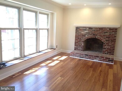 1108 Evelyn Dr, Woodbury, NJ 08096 - photo 3