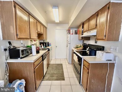 14901 Cleese Ct unit 5CD, Silver Spring, MD 20906 - photo 2