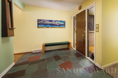 1746 Danby Ln-10