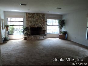 LARGE LIVING ROOM