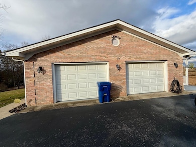 318 Shady Acres Rd, Pine Knot, KY 42635 - photo 2