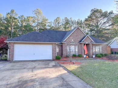 73 Hazelnut Cir, Columbus, MS 39705 - photo 2