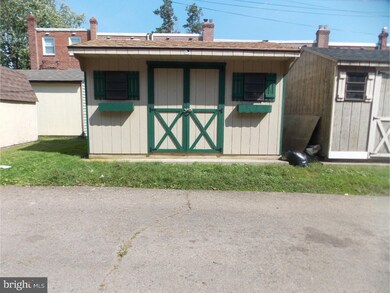 902 Poplar Ave, Glenolden, PA 19036 - photo 4