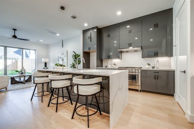 2630 Peckham St, Houston, TX 77098 - photo 4